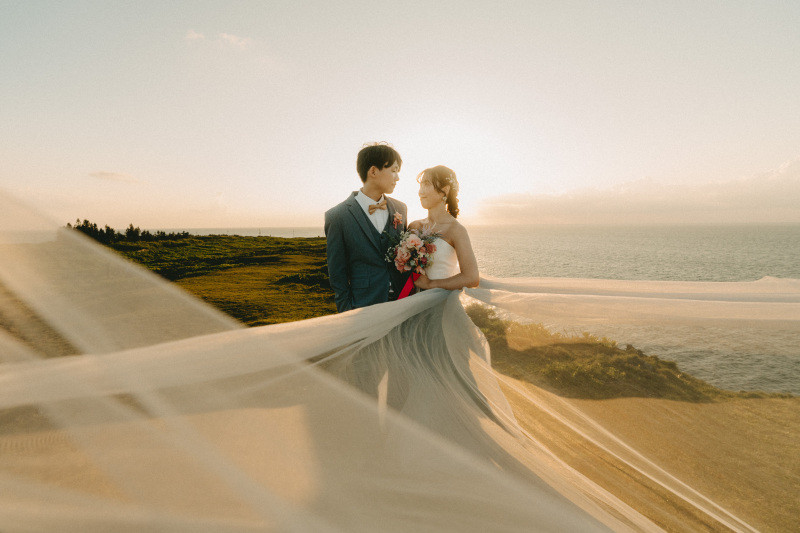 思い出の品物やおふたりらしいアイテムと共に撮影可能です！ ★