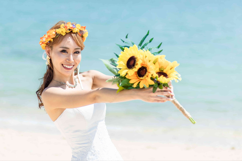 プラン内でご新婦様のアクササリーやブーケも豊富に選べちゃいます！