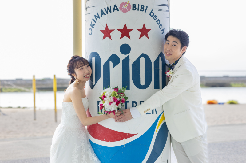 青い透き通るビーチと南国グリーンで沖縄を感じる撮影もいかがですか？？