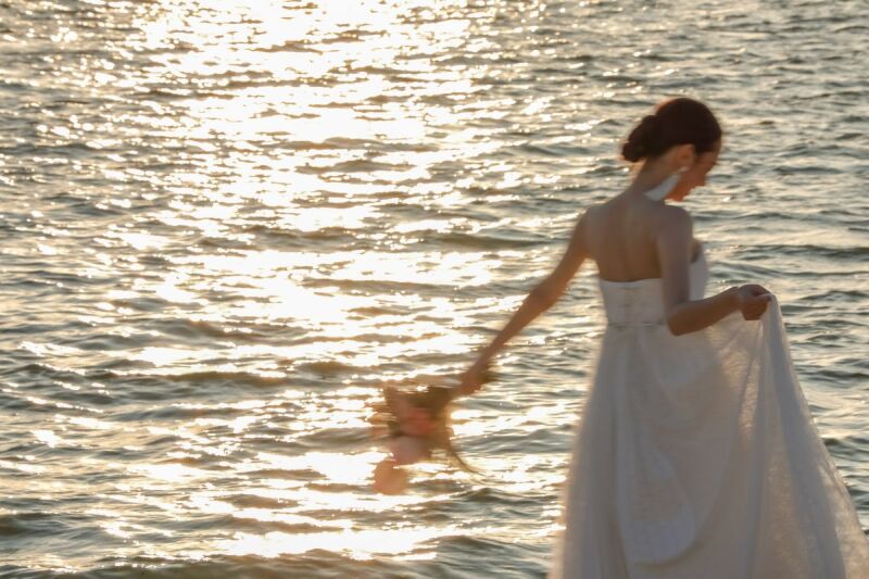 チャペル挙式＆ビーチフォト＆会食付きプランでプチ結婚式が約23万円で叶う！
