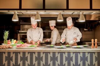 ご家族で沖縄へ(^^)/挙式+6名会食\ビーチフォト撮影・衣装つき/33万円