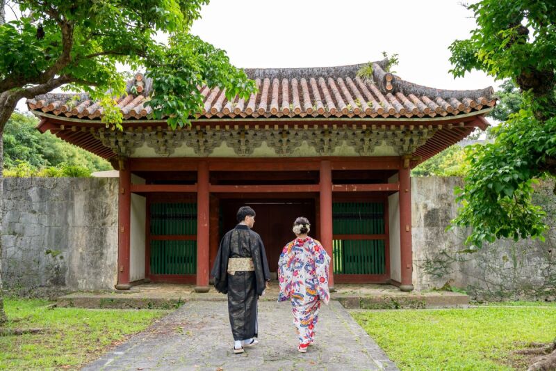 チャペル挙式＆ビーチフォト＆会食付きプランでプチ結婚式が約23万円で叶う！