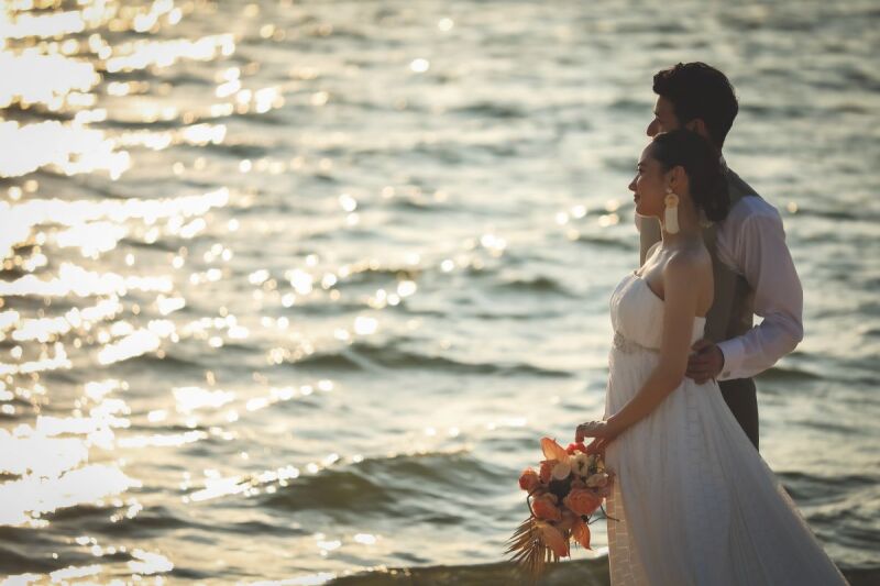チャペル挙式＆ビーチフォト＆会食付きプランでプチ結婚式が約23万円で叶う！