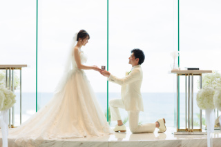 本日は年末年始だけの大特価プラン！チャペル＆ビーチ＆洋装2ペアのプランをご紹介！