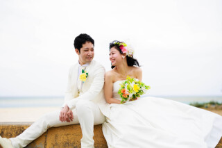 本日は、おすすめのウェディングドレス【 011 】をご紹介いたします！！