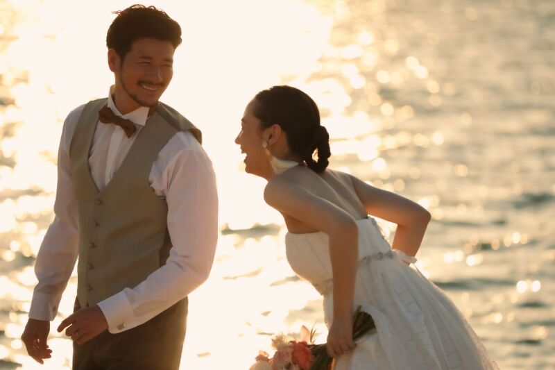 チャペル挙式＆ビーチフォト＆会食付きプランでプチ結婚式が約23万円で叶う！