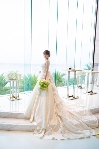 本日は、グレードアップのウェディングドレス【 BL308 】をご紹介いたします！