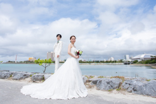 本日は、グレードアップのウェディングドレス【 BL270 】をご紹介いたします！