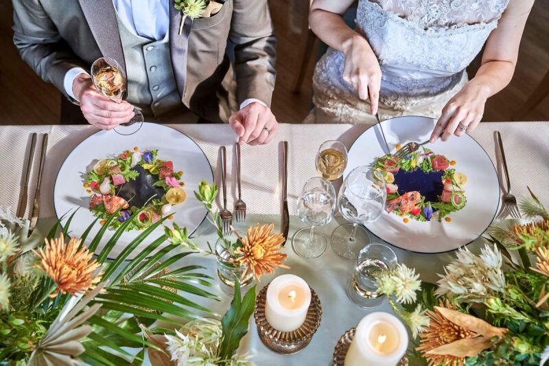 〈お食事＆ご歓談で撮影の余韻を・・〉撮影後は ミエール北谷リゾートでぜひお食事を