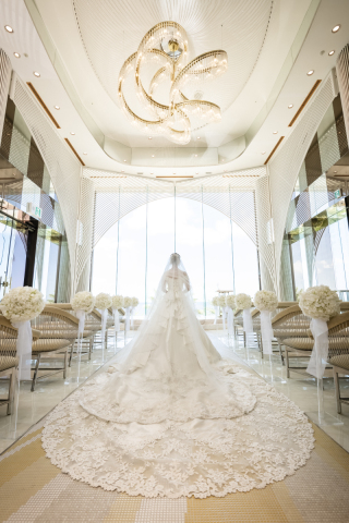 豪華フルパッケージ！チャペル＆ビーチフォト《挙式あり》洋装２ペア＊衣裳選び放題♡