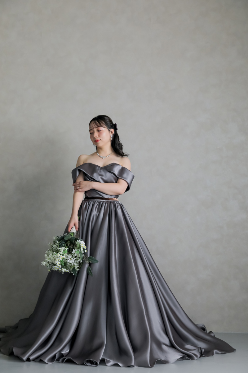 カラードレスをご紹介!素敵なドレス着てみませんか☆