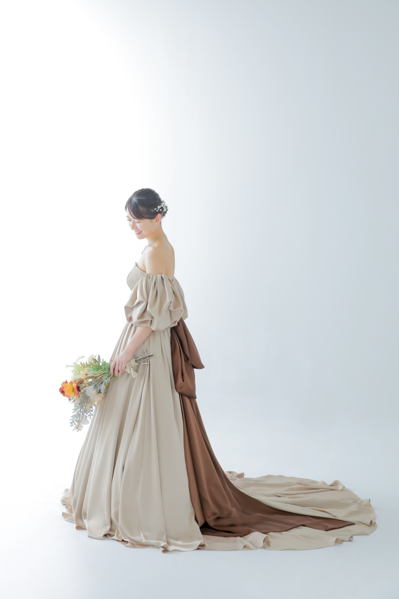 カラードレスをご紹介!素敵なドレス着てみませんか☆