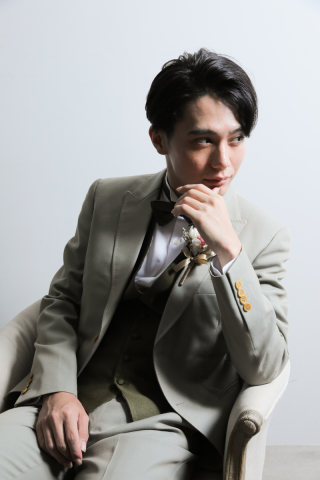 ご新郎様のメイクとヘアセット