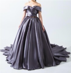 新作カラードレス2着入荷！