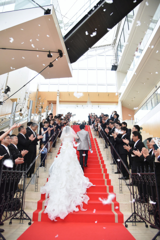 永遠(とわ)に永遠(とわ)にと愛を誓う