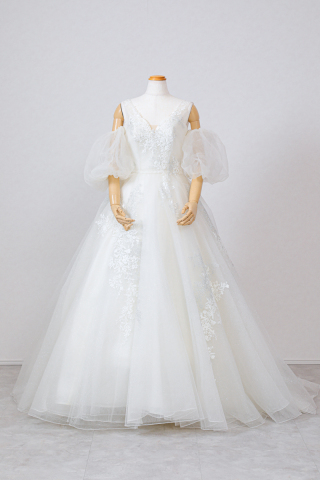 新作ウエディングドレス入荷