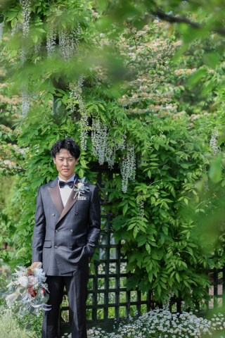 ポーズのご紹介♪～新郎様ソロショット~タキシード編