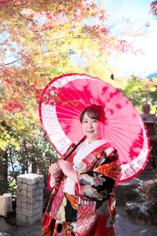 「色打掛で華やかに彩るフォトウエディング」