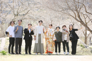 式場での前撮り、高く払いすぎていませんか？