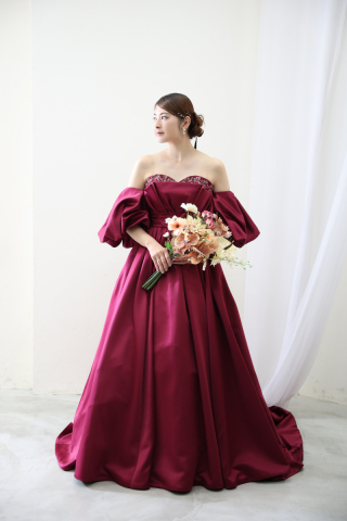 新作ドレス入りました！