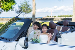 大好きな車と一緒に!わたしたちらしい沖縄ウェディングフォト(。・ω・。)ノ♡