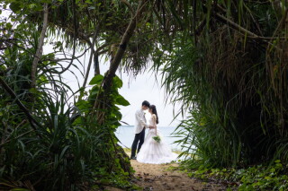 万座毛の魅力と万座の教会♪
