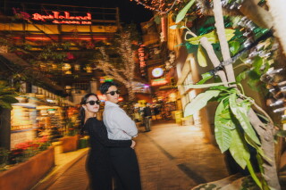 アメリカンビレッジで撮る、ワクワクのナイトデートフォト♪