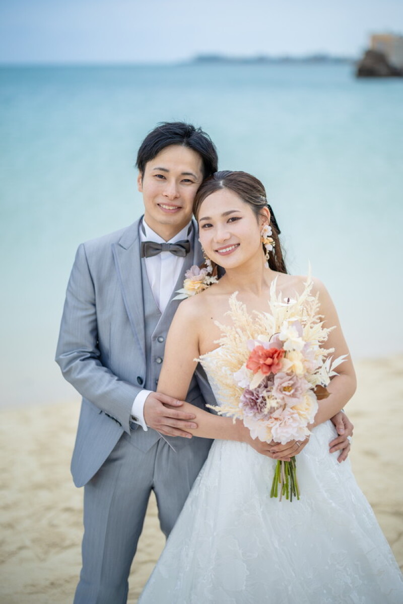 沖縄のビーチでお二人＆ファミリーショット
