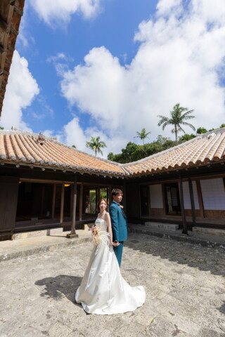 歴史ある沖縄の古民家で特別な一枚を★