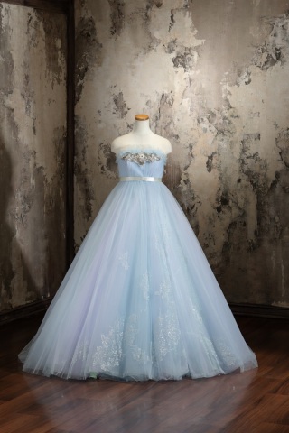 皆さんは何色派?カラードレス集