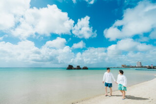 アラハビーチでの私服フォト撮影リラックスした瞬間を残そう♪