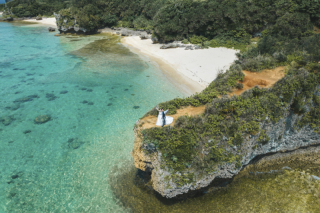 青空青い空似合う真栄田岬！！