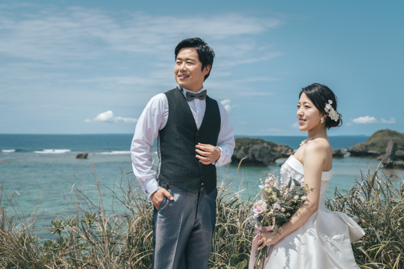 青空青い空似合う真栄田岬!!