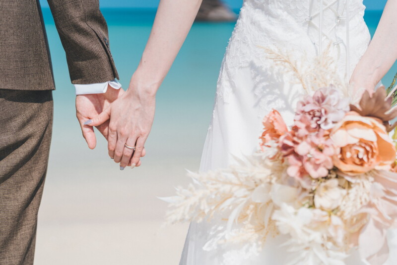 花嫁の魅力をそっと引き立てる、こだわりのブーケ紹介♡