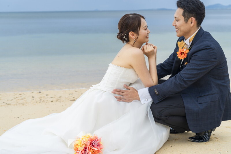 沖縄で叶える♡チャペル&ビーチ&緑のウェディングフォト♪