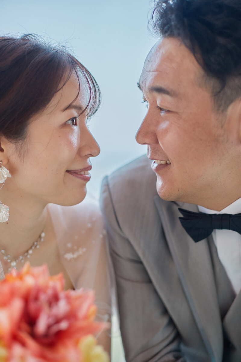 リゾ婚チャペルで撮影するフォトウェディング