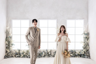 アレンジで写り方自由自在 studio”フラワーウォール”のご紹介