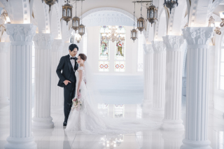 床の反射が美しい"チャペル"のご紹介