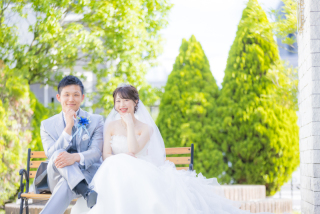 ガーデンのロケーションでドレスの撮影を♪