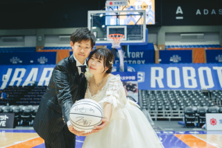 ◈ 街の誇り！ロボッツのコートで ◈ 二人の「推し」を詰め込んだアリーナフォト