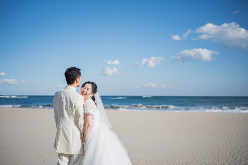 ◈ どこまでも続く青空と ◈ 海風を感じる爽やかなビーチフォト