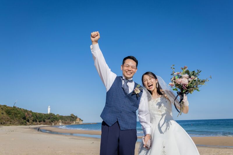 ◈青空広がる海辺ロケ◈元気いっぱいの笑顔を残す爽やかなビーチドレスフォトプラン