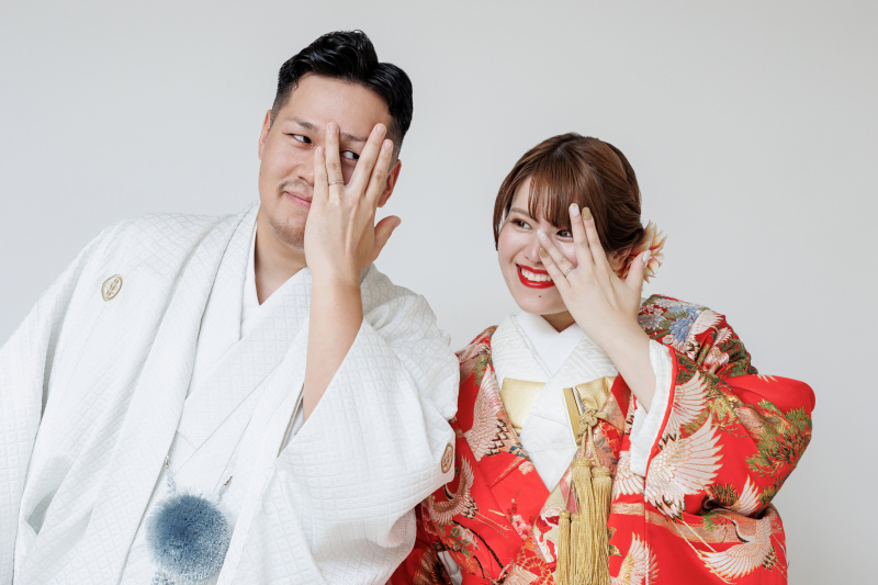 和装で楽しむスタジオ遊び心フォト♪