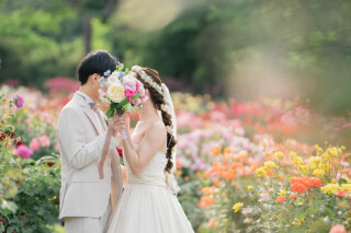 花と光に包まれるロケーションフォト