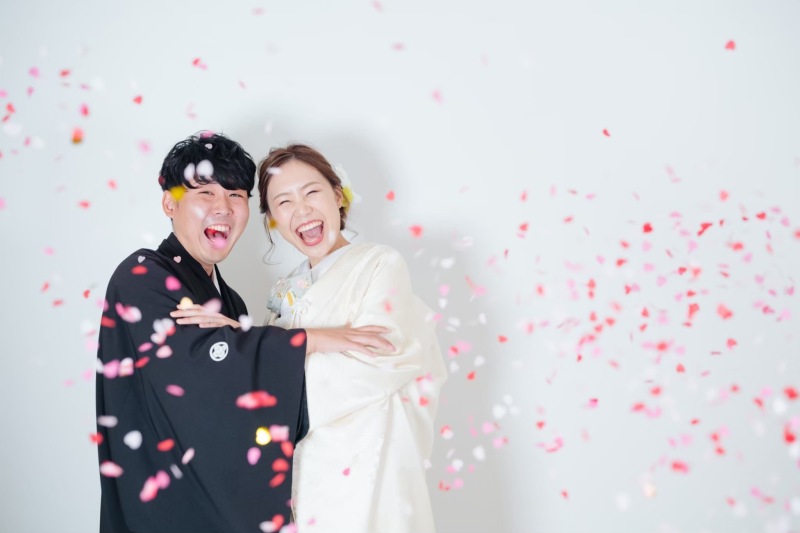 舞い散るコンフェティに包まれて