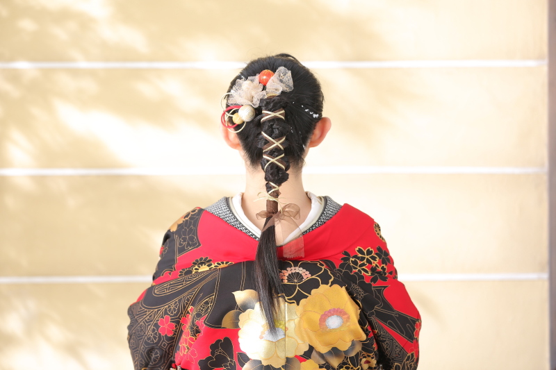 こだわりの詰まったコーディネートとヘアスタイルのご紹介です。