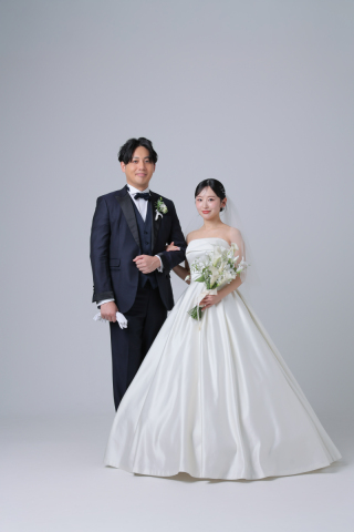 白い背景メインでおしゃれな洋装ハウススタジオ！