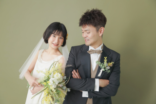 大人っぽい雰囲気も可愛らしい笑顔も！【洋装スタジオ】