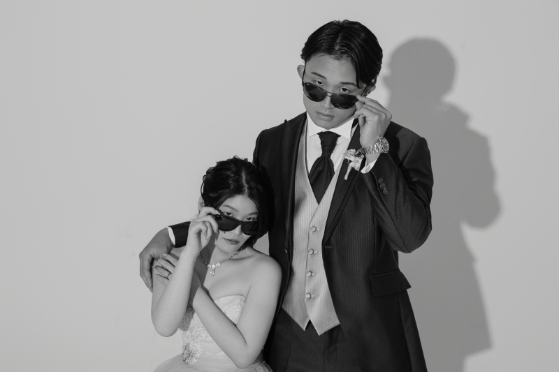 【笑顔と小物で彩る一日！特 別なウェディングフォト in 洋装ハウススタジオ】