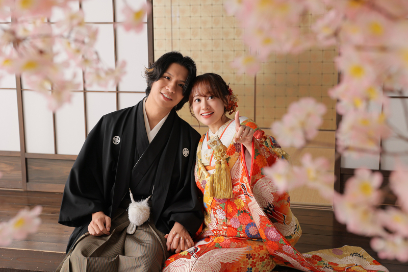 屋内庭園で色と白